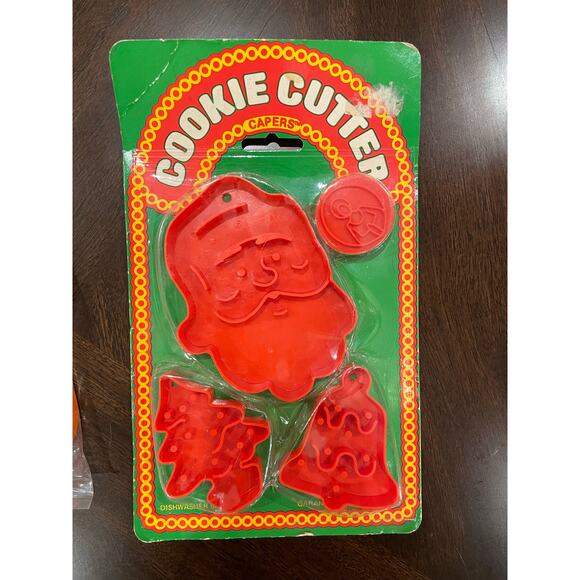 Lot of Vintage Holiday Cookie Cutters - Picture 2 of 10